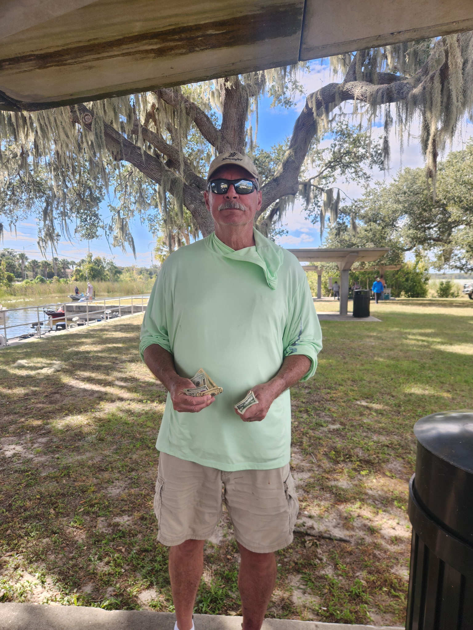 2685491607521865032 Brian Falls - 1st Place Co-Angler